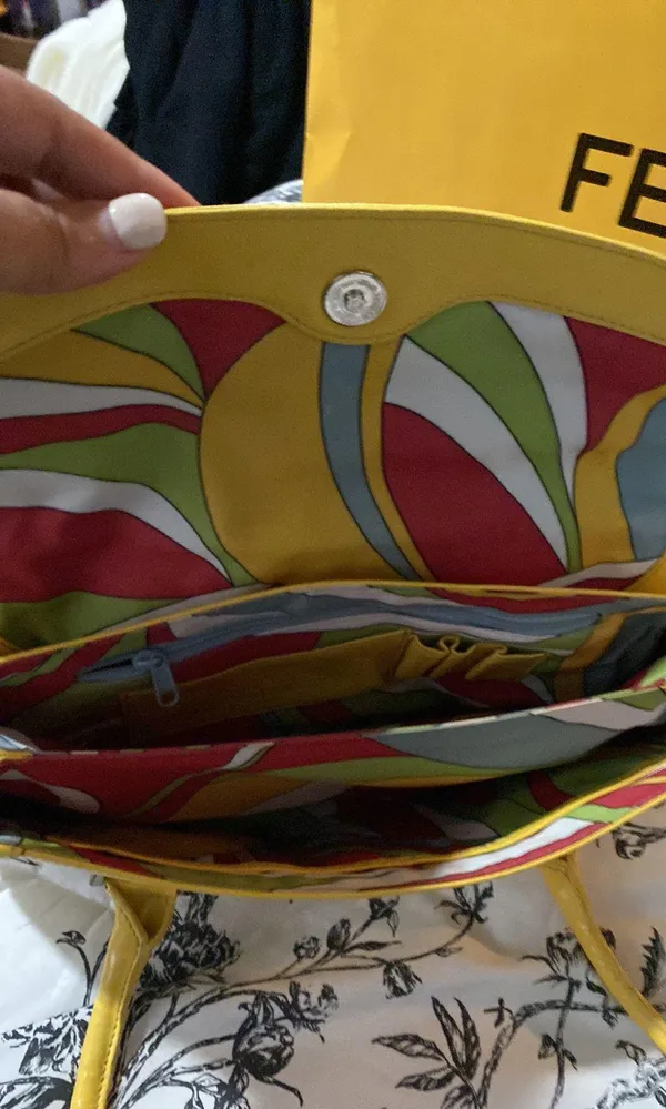 Nordstrom Beautiful Womens Leather Handbag - Image 3