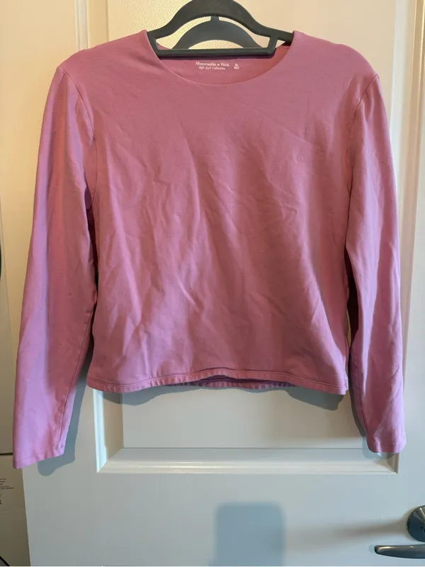 Abercrombie & Fitch Slim Long-Sleeve Crewneck Top in Dusty Rose - Image 2