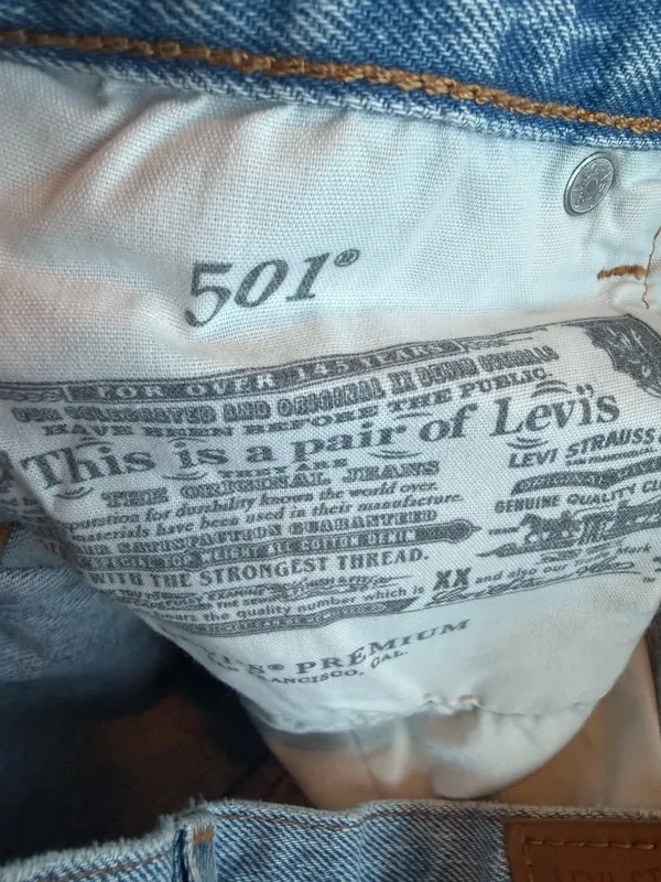 Levi's 501 Light Wash Jeans Straight Leg Distressed Classic Size 28 x 32 Women's - Image 15