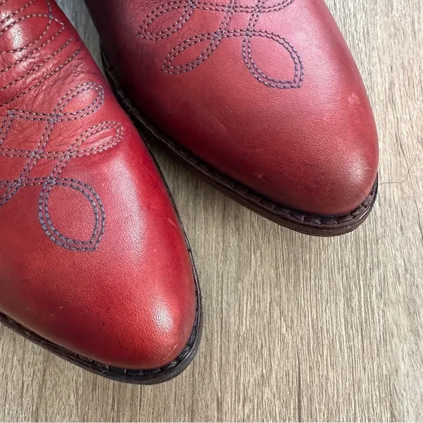 HTC Hollywood Trading Company Folded Cowboy Ankle Boots in Burgundy Sz 37 / 7 US - Image 4