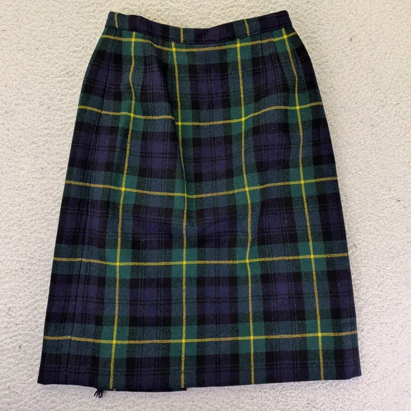 Vintage Navy Green Plaid Wrap Skirt Fringed Kilt Style Button Front‎ Knee Length - Image 2