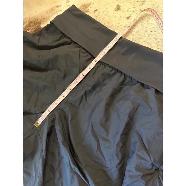 Lululemon Lightweight Foldover Waist Short 7" Size XL - Image 8