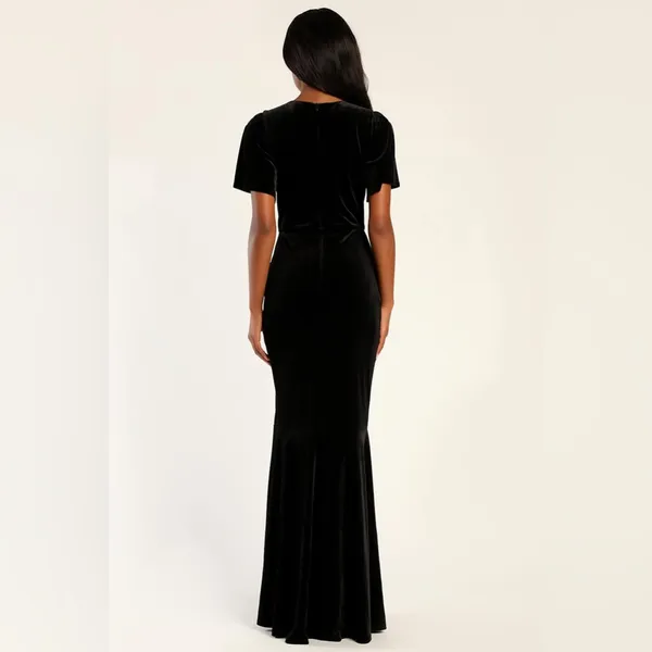 Lulus NWOT Elegant Evenings Black Velvet Flutter Sleeve Trumpet Maxi Dress M - Image 5