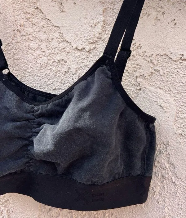 S/M faded black thick seam sports bra - Image 3
