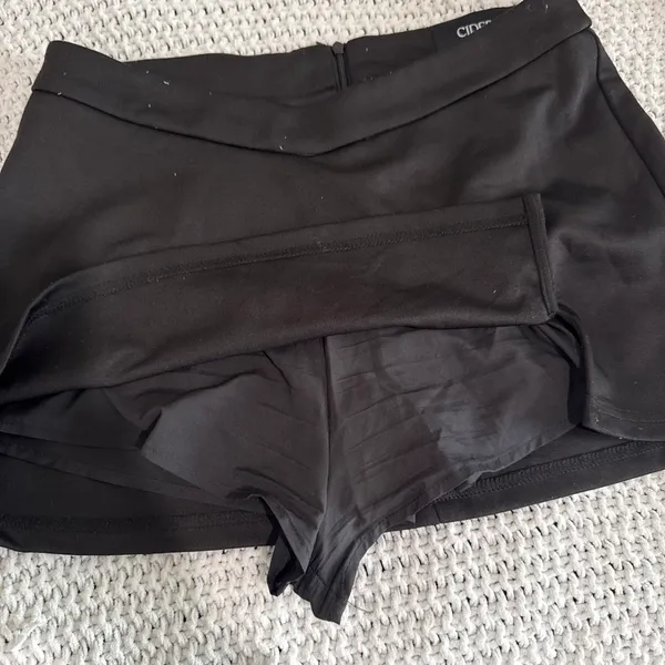 Black Cider Mini Skort - Image 2