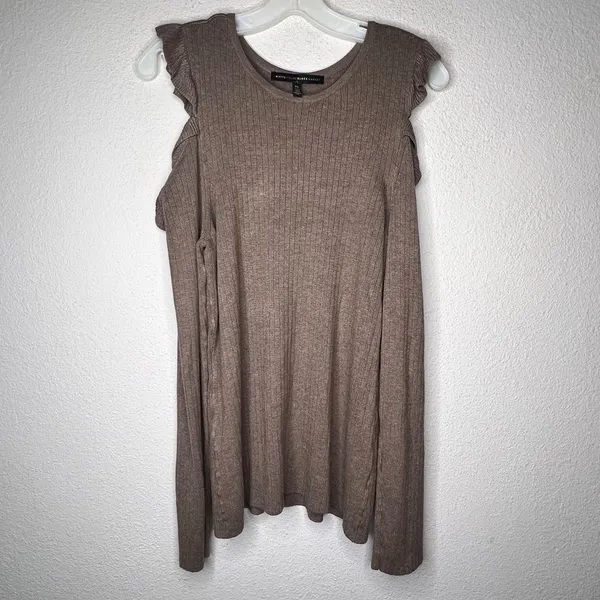 WHBM Cold‎ Shoulder Sweater - Image 7