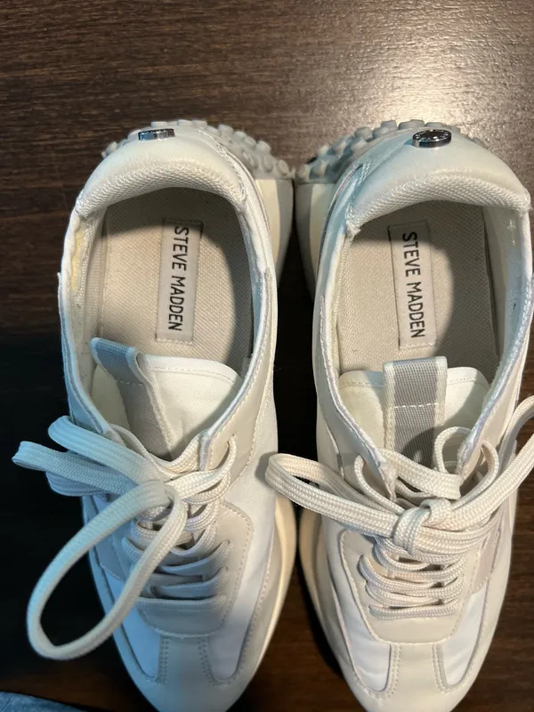 Steve Madden White Sneakers size 10 - Image 4