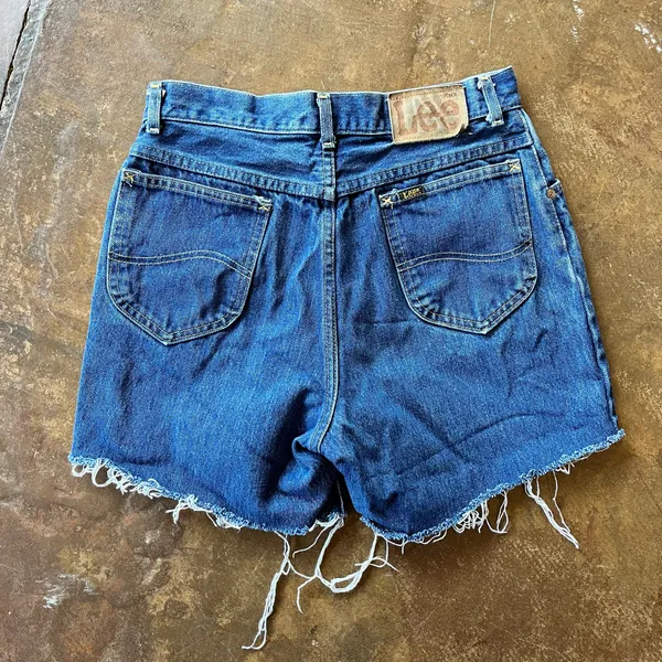 Vintage 90s Lee Medium Wash Distressed High Rise Cutoff Jean Denim Shorts 28 - Image 3
