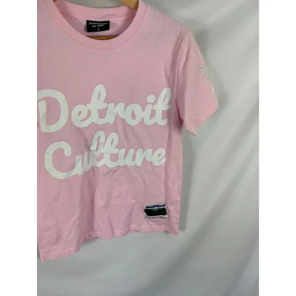 Detroit Culture Pink Short Sleeve Graphic Tshirt Size Small - Image 2