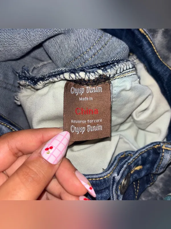 Crysp Denim Shorts Size 26 - Image 5