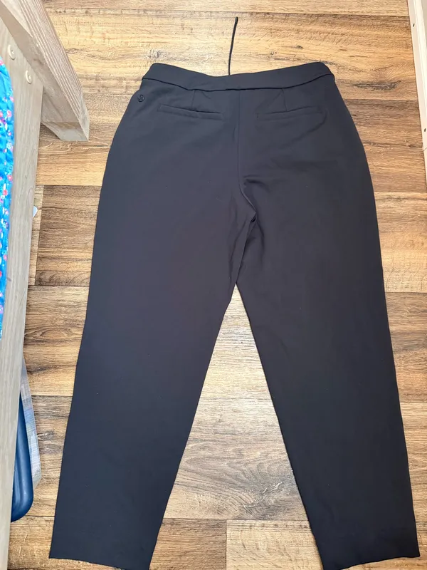 Lululemon Tapered-Leg Mid-Rise Pant 7/8 Length *Luxtreme - Image 3