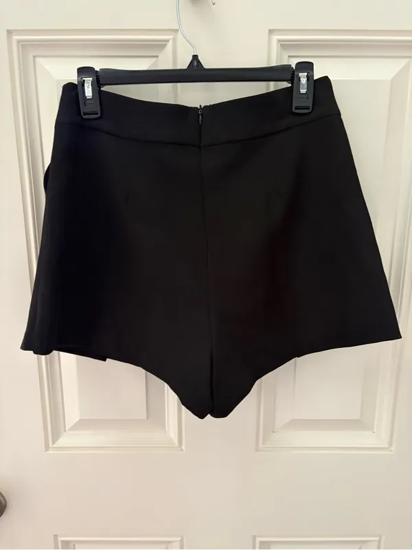 English Factory Mini Pleated Skort Size Medium - Image 6