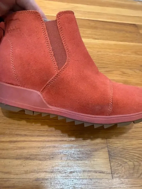 Sorel Evie Pull On Suede Wedge Heel Booties Lug Warp Red Sz 8 - Image 9