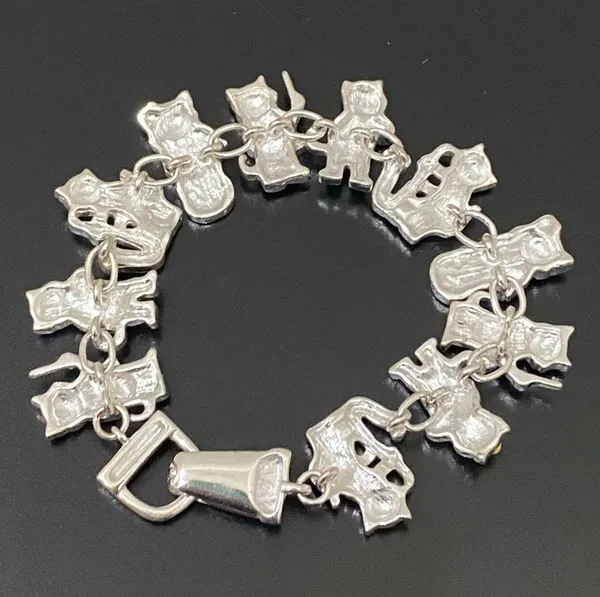 Adorable Silver-tone Enameled Musical Cat Playing Misic Instruments Bracelet 31g - Image 6
