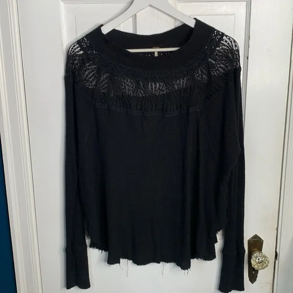 Free People Spring Valley Black Thermal Lace-Trim Top W-128 Sz Small - Image 4