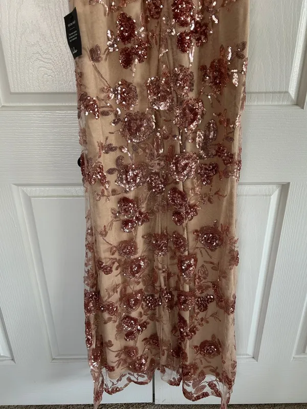 Lulu's NWT Rose Gold Sequins Floral Spaghetti Straps Maxi Dress **Size M** 🌸🌸 - Image 7