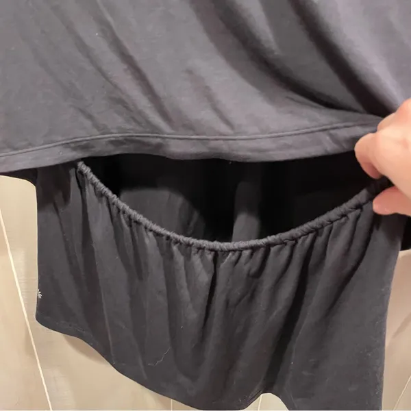 Cute flowy key hole elastic back athletic top Athleta running yoga workout gray - Image 7