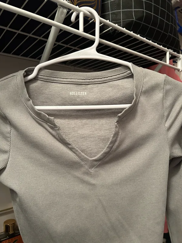 Hollister Top Long Sleeve - Image 2