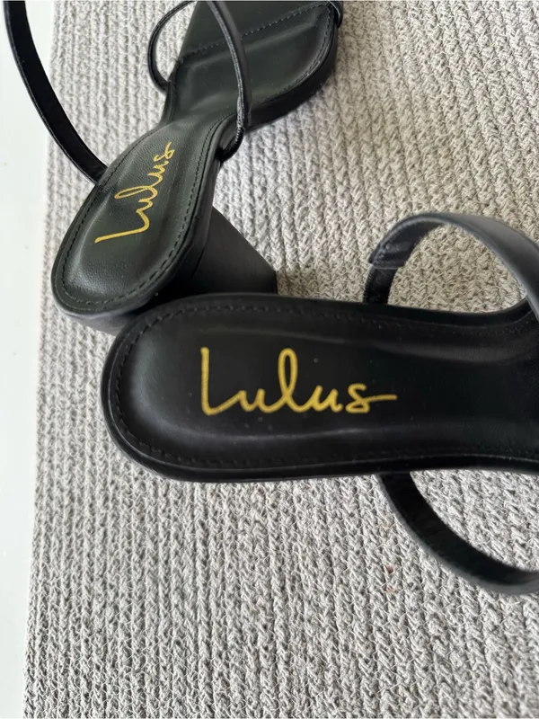 Lulu's Black Double-Strap Block Heel Sandals Size 8 - Image 4