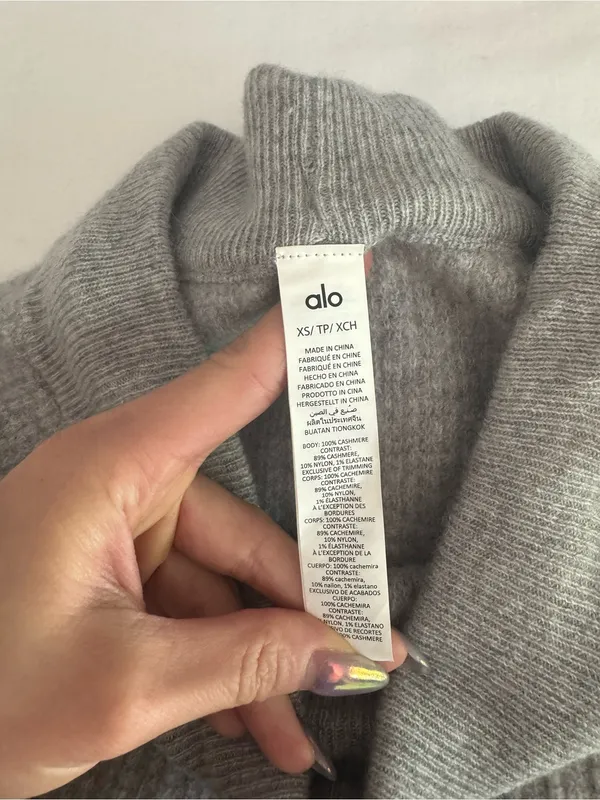 Alo Yoga cashmere high waist plush waffle athletic Heather grey pants Size XS - Image 10
