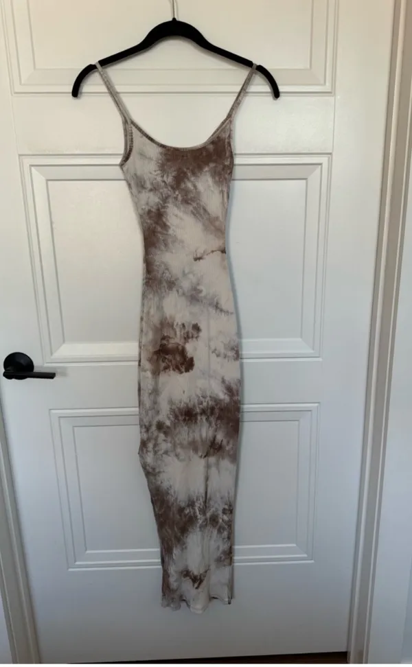 Marble Print Form Fitting Maxi Dress With Slit - Image 7