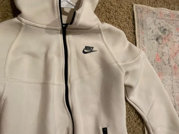 Nike Tech Jacket - Image 3