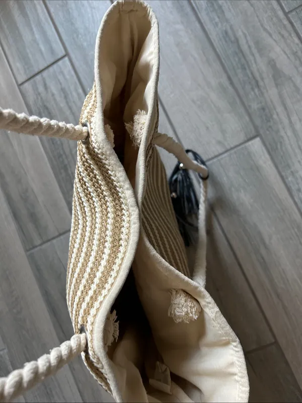 Rip Curl Beige and White Striped Rope Tote with Black Tassel - Image 6