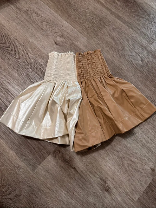 Queen of Sparkles Swing Shorts Tan White Faux Leather XS Smocked - Image 5