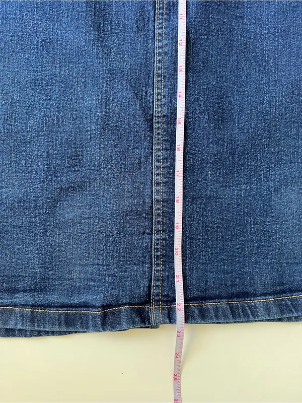 Hybrid & Company Plus Size 22 Stretch Denim Pencil Mini Skirt Dark Wash - Image 12