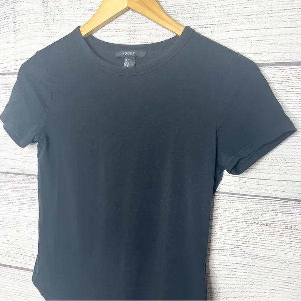 Forever 21 Black Short Sleeve Bodysuit Size Medium - Image 2
