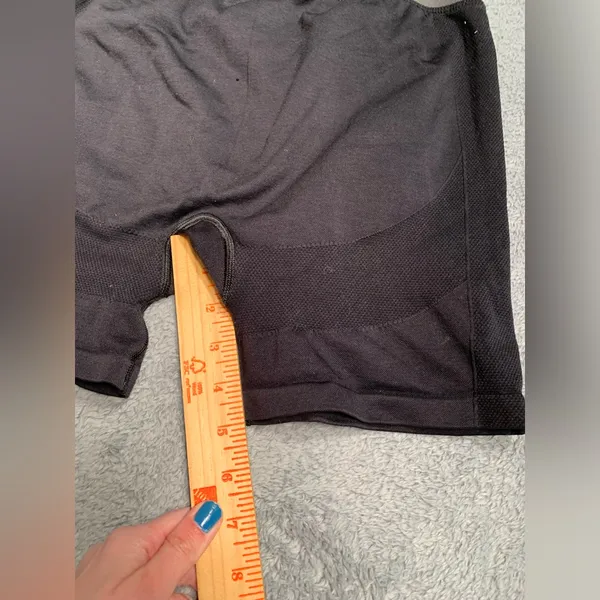 Gymshark Black Women's Shorts medium - Image 8