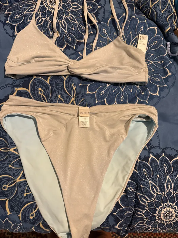 L*Space Set medium top, xl bottoms sparkly blue - Image 4