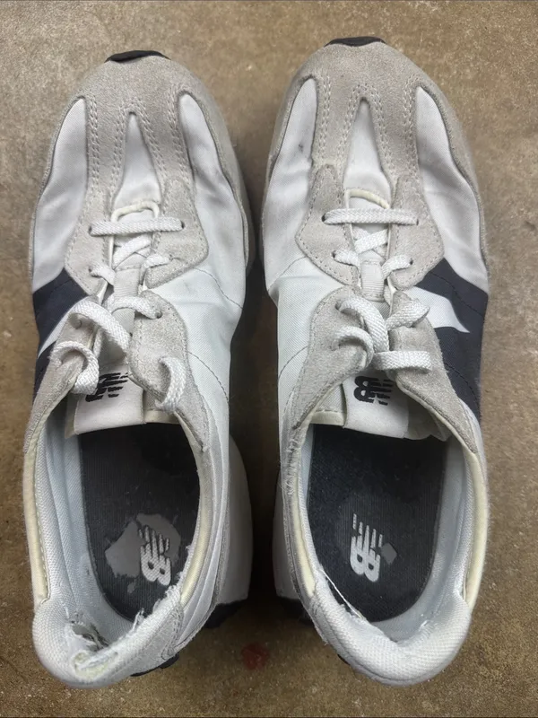 New Balance 327 in Sea Salt/Black Size: Youth 6.5 (Ladies 7.5) - Image 6