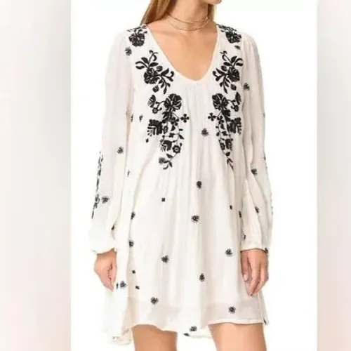 Free People Embroidered‎ V-Neck Mini Dress Ivory Black Floral Boho XS - Image 2