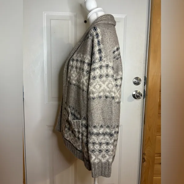Abercrombie & Fitch Fairisle Tan, Blue and Cream Cardigan Size S - Image 4