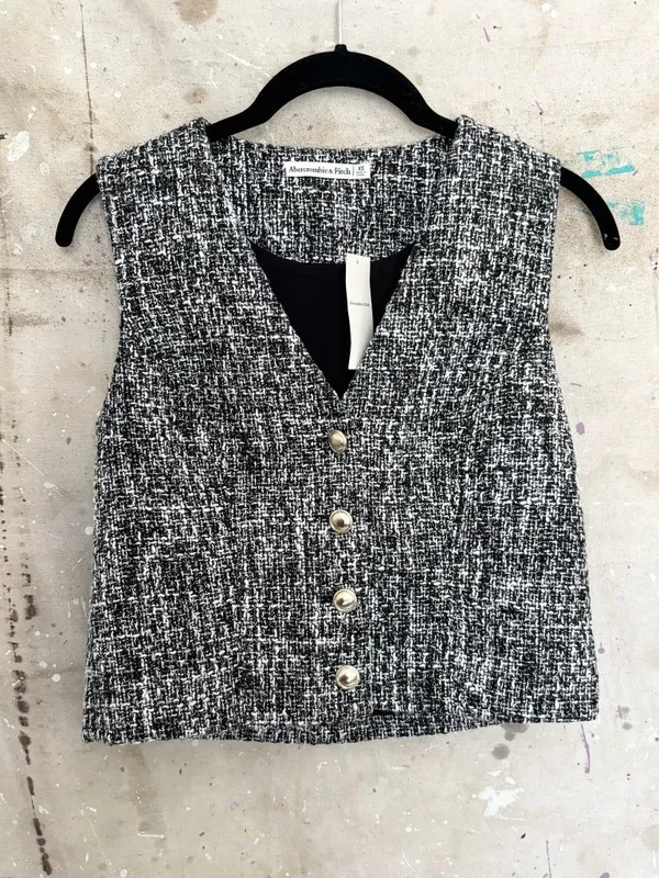Abercrombie & Fitch Tweed Textured Button Front Vest - Image 2