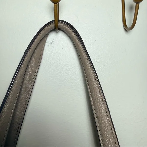 Tory Burch Gray Leather Tote Bag EUC - Image 8