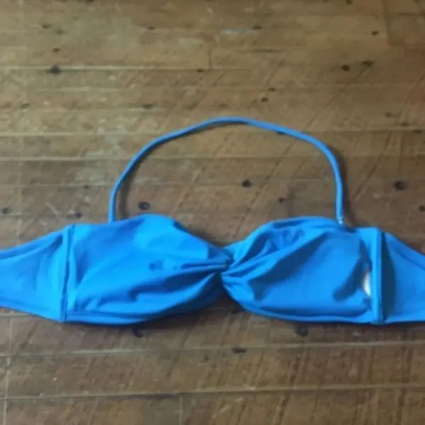 Victoria’s Secret L twisted front blue halter swim top - Image 2