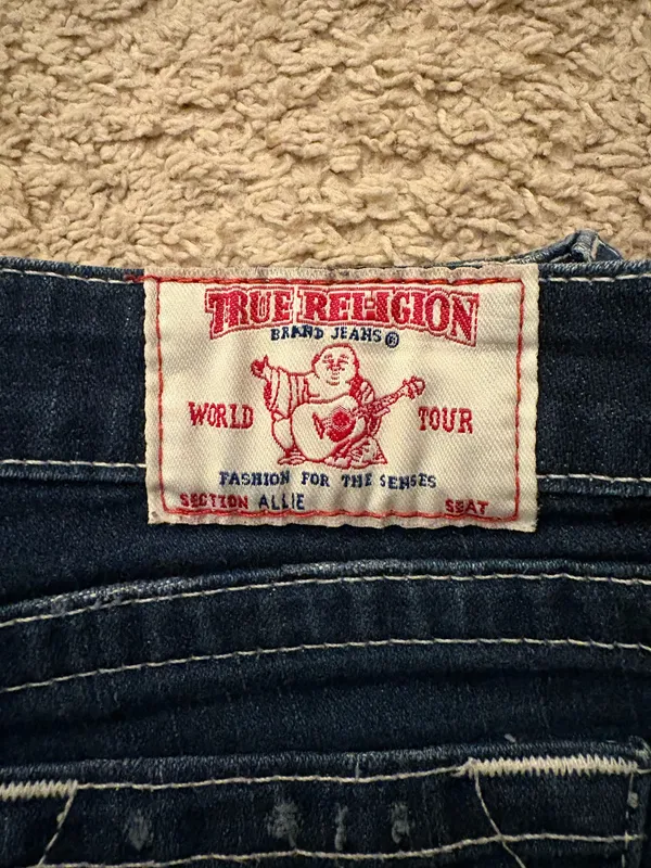 True Religion Vintage Jean Low-Rise Shorts - Image 3