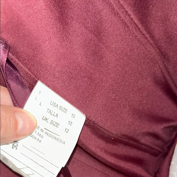 Mori Lee Elegant Burgundy Evening Gown - Image 13