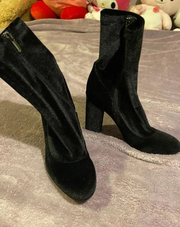 black booties Size 7 - Image 2