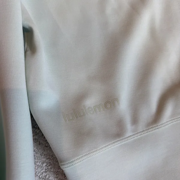 Lululemon light green crewneck  - Image 4
