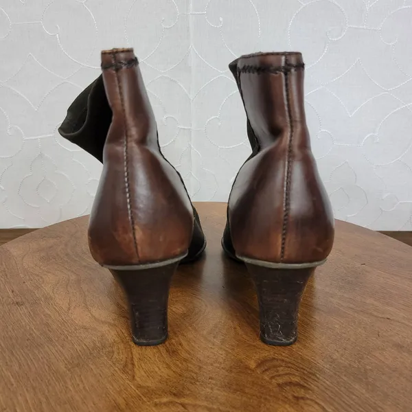 Circa Joan David Ankle Womens Boots 9.5 Brown Leather Black Fabric Kitten Heels - Image 4