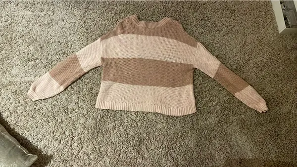 Pink Sweater American Eagle - Image 3
