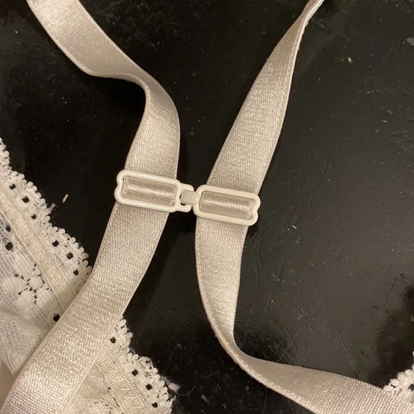 Wacoal Cream Lace Bralette Size 34 - Image 13