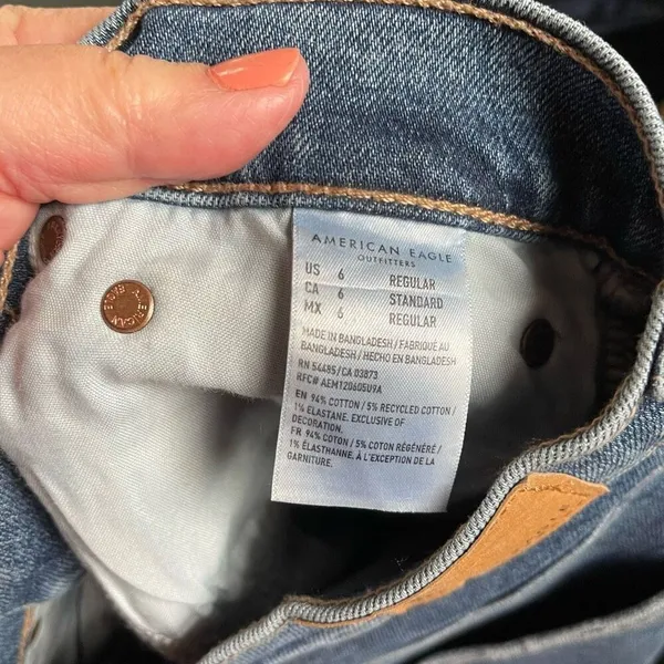American Eagle “90’s Skinny” size 6 jeans. - Image 5