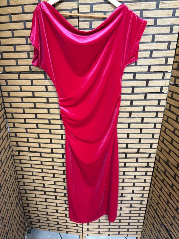 Gibson Latimer Pink Velvet Off Shoulder Midi Dress Size Medium - Image 3