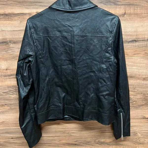 Bagatelle small‎ black jacket - Image 2