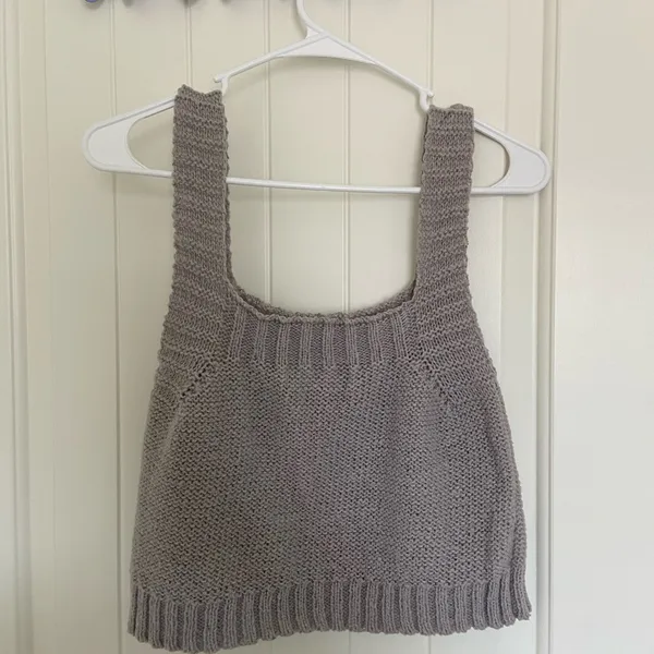 NWOT | Kendall‎ & Kylie women’s knit sweater cropped top — large - Image 4