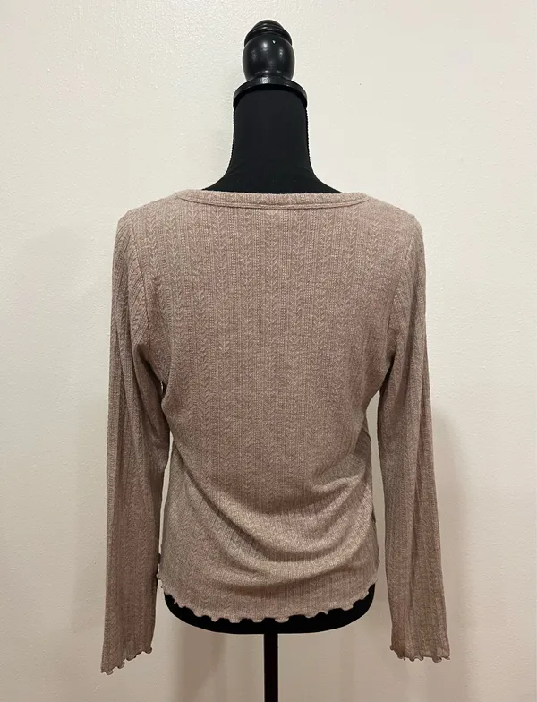 Old Navy Long Sleeve Soft Blouse - Image 2
